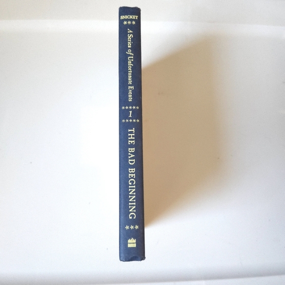 A Series of Unfortunate Events Hard Cover Book - The Bad Beginning #1 - Picture 2 of 5